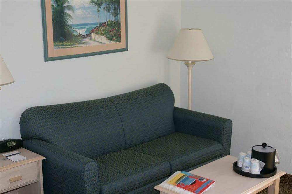 Hampton Inn Naples - I-75 Εξωτερικό φωτογραφία